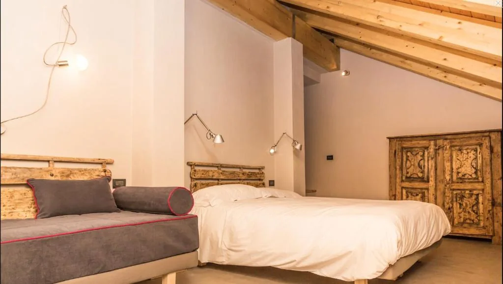 Camera Tripla con Vista Montagna — Orso Bianco Hotel & Chalet