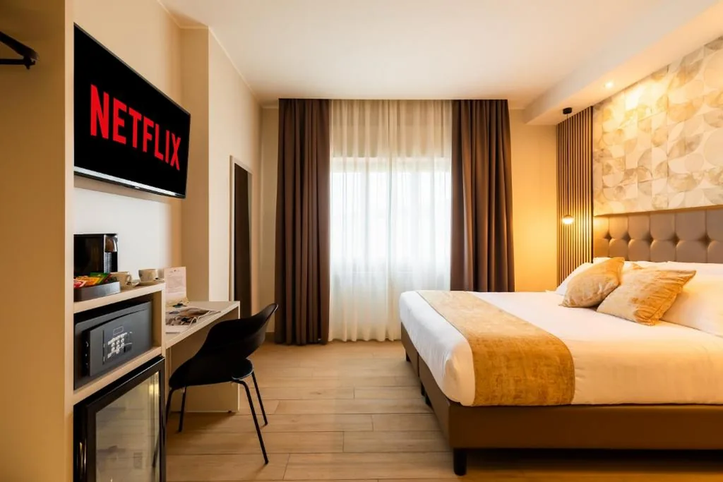 Deluxe Triple Room — AlbaDea Suites&Jacuzzi