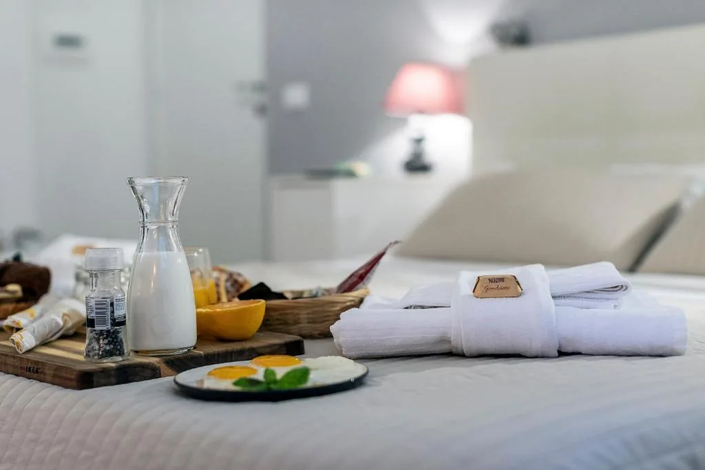 Camera Tripla Deluxe — Bella Roma Luxury Accommodation, Vatican City – Liberty Collection