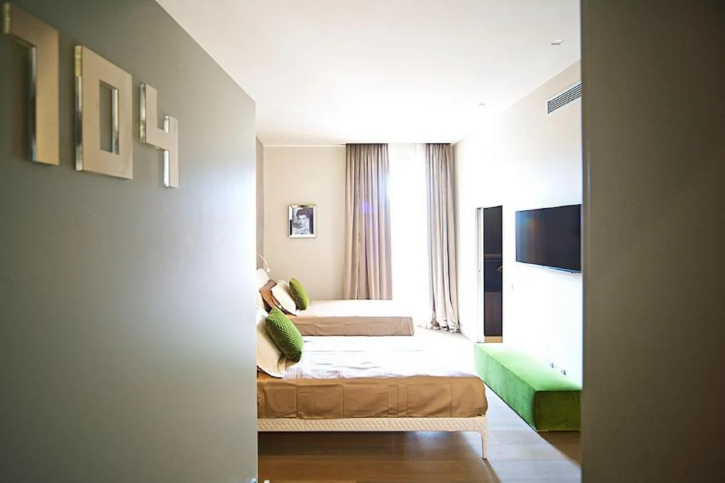 Deluxe Triple Room — BeSecret Vittoriano