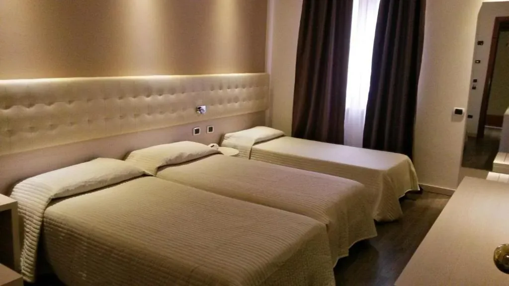 Camera Tripla Deluxe — Hotel Norden Palace