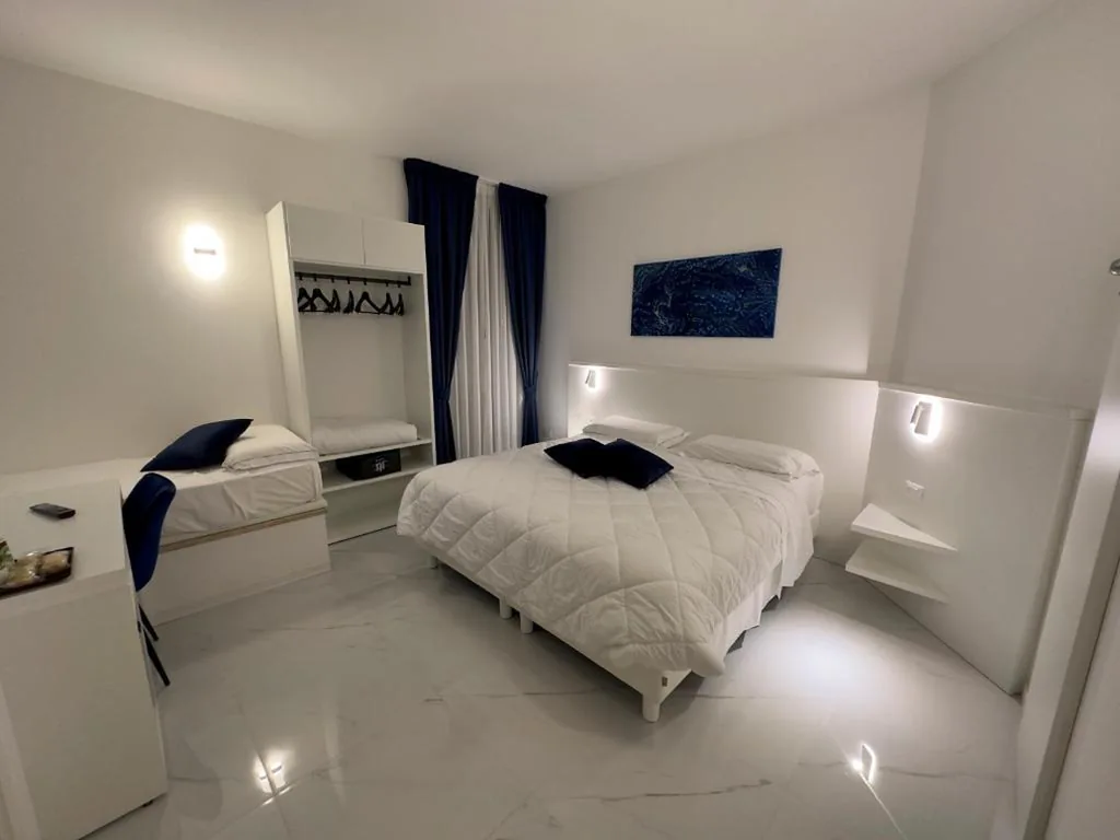Camera Tripla Deluxe — Hotel Smart Cruise