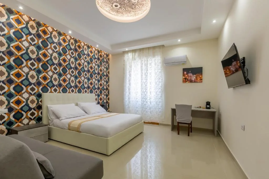 Deluxe Triple Room — Hyper Lodge Termini GuestHouse