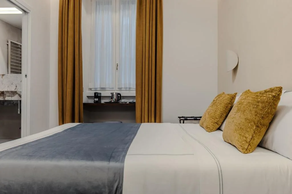 Deluxe Triple Room — Les Nobles GuestHouse