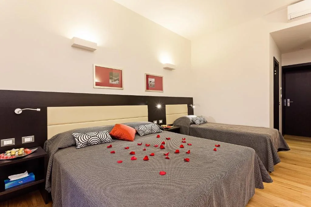 Camera Tripla — Domus Best Guest House