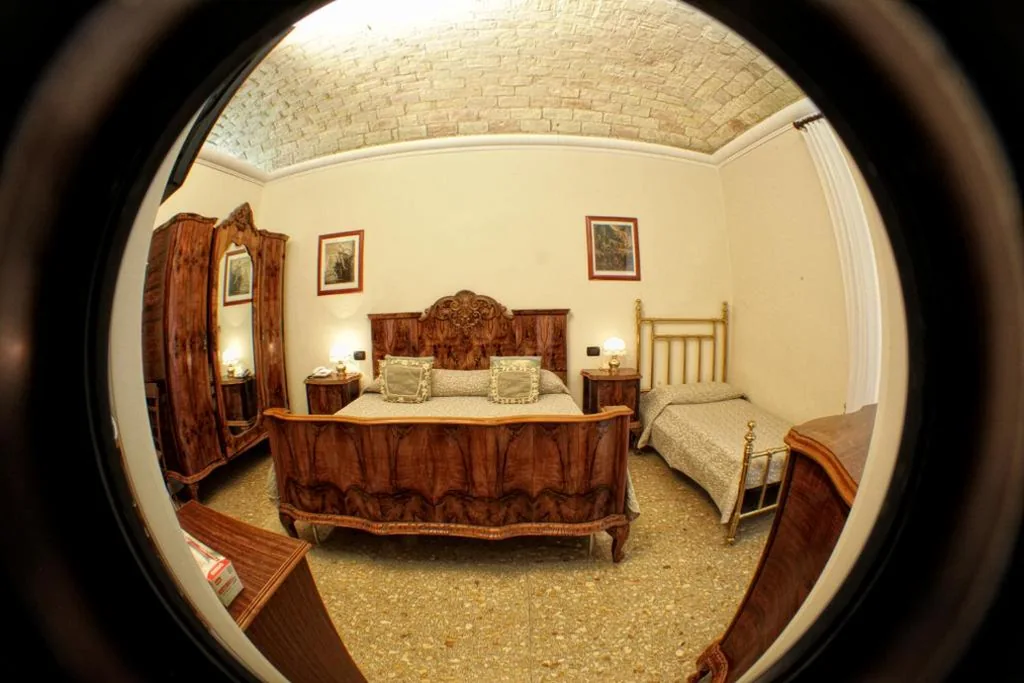 Triple Room — Domus Real Cardello