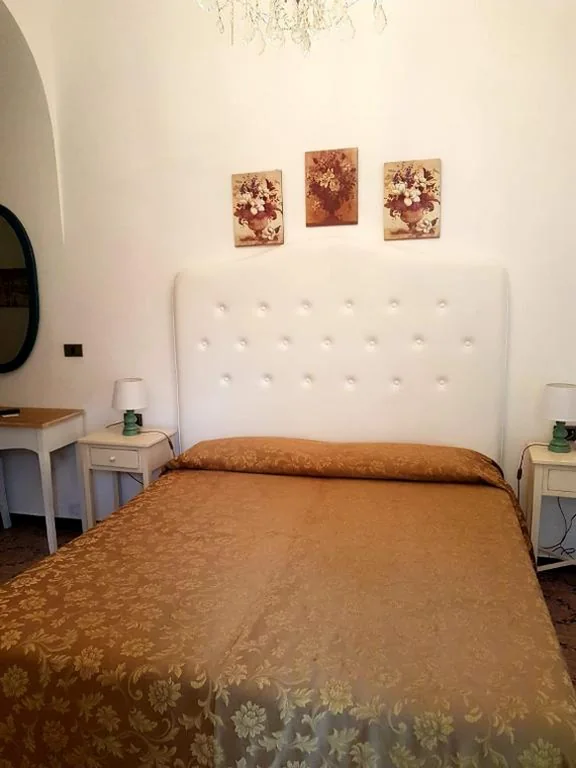 Economy Triple Room - Annexe — Hotel La Vela-Castello Il Rifugio
