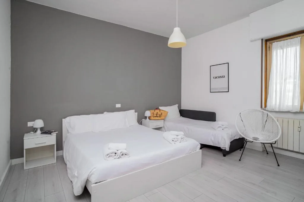 Camera Tripla Economy — Hotel Bacco Rooms and Breakfast