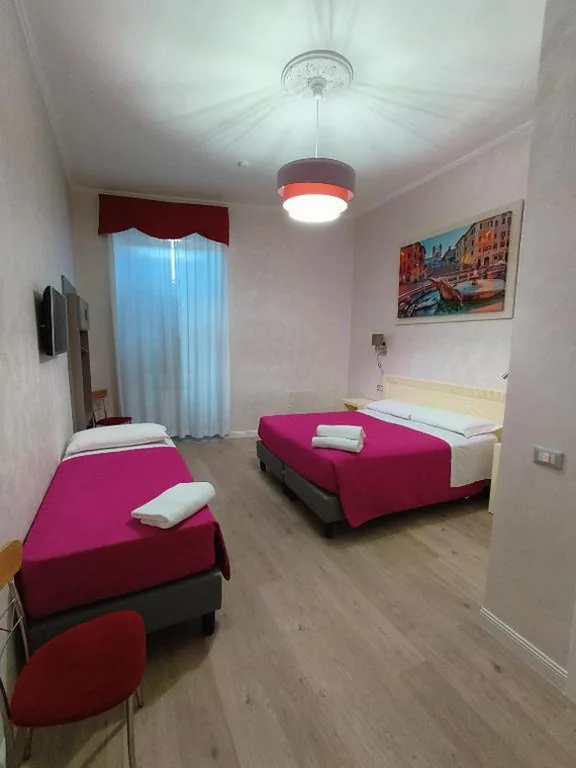 Economy Triple Room — Hotel PRINCIPE AMEDEO