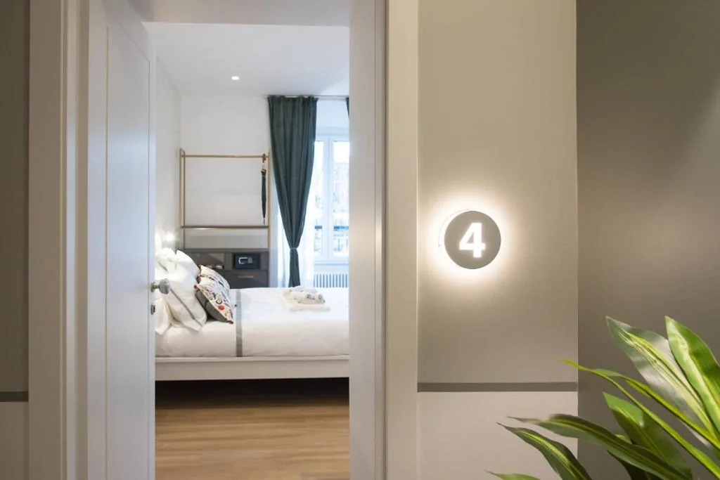 Executive Triple Room — Colosseum suites by Glen