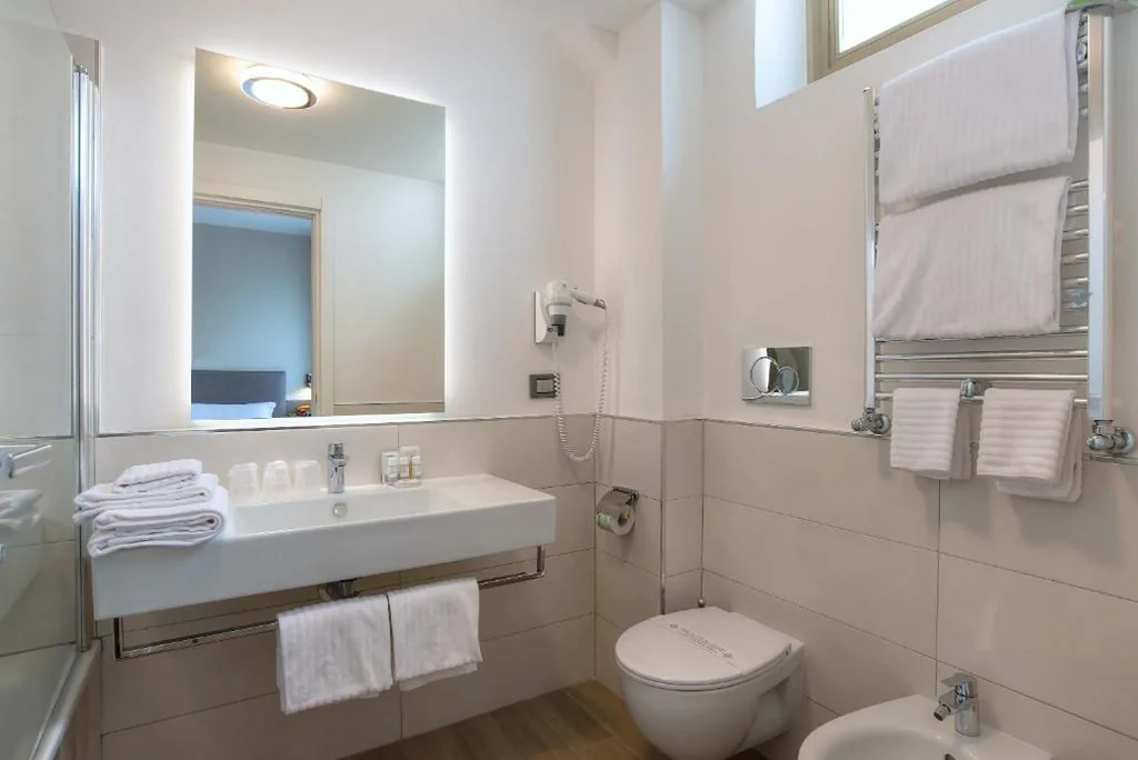 Camera Tripla — Fragrance Hotel St. Peter