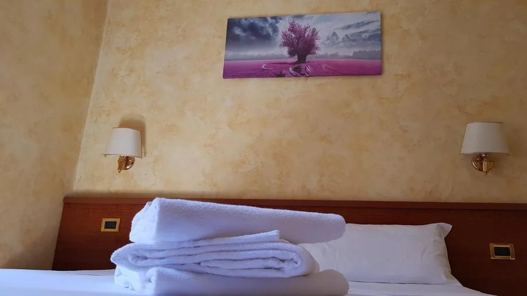 Camera Tripla — Holiday Roma
