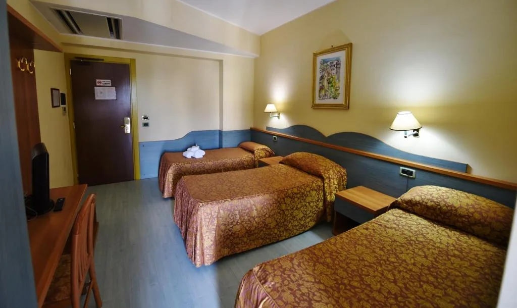 Triple Room — Hotel Al Castello