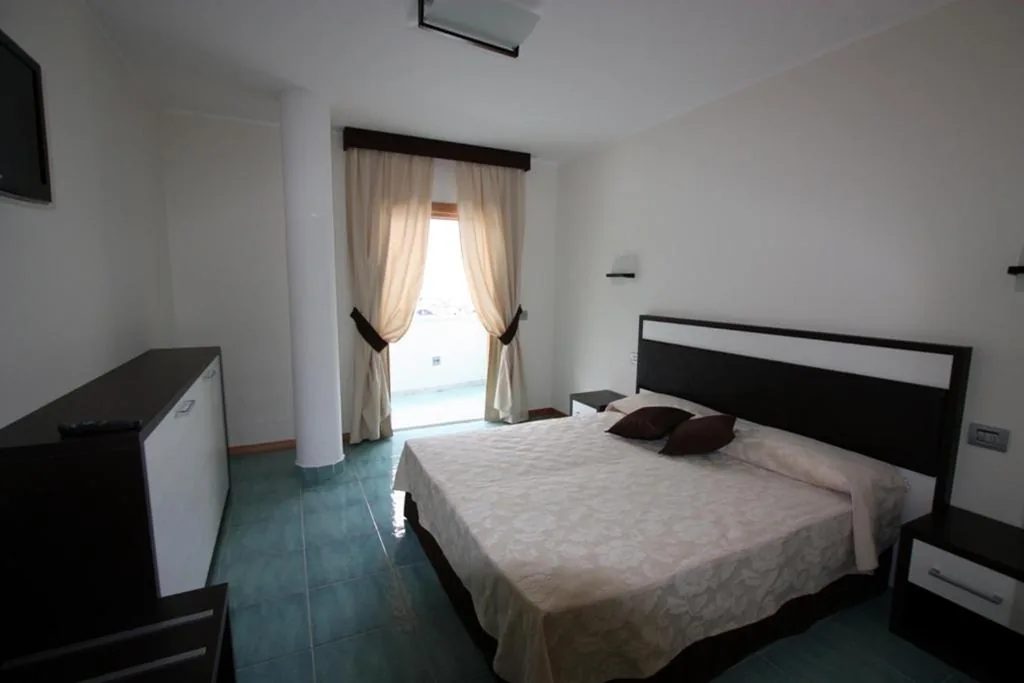 Camera Tripla — Hotel Bagni Arcobaleno