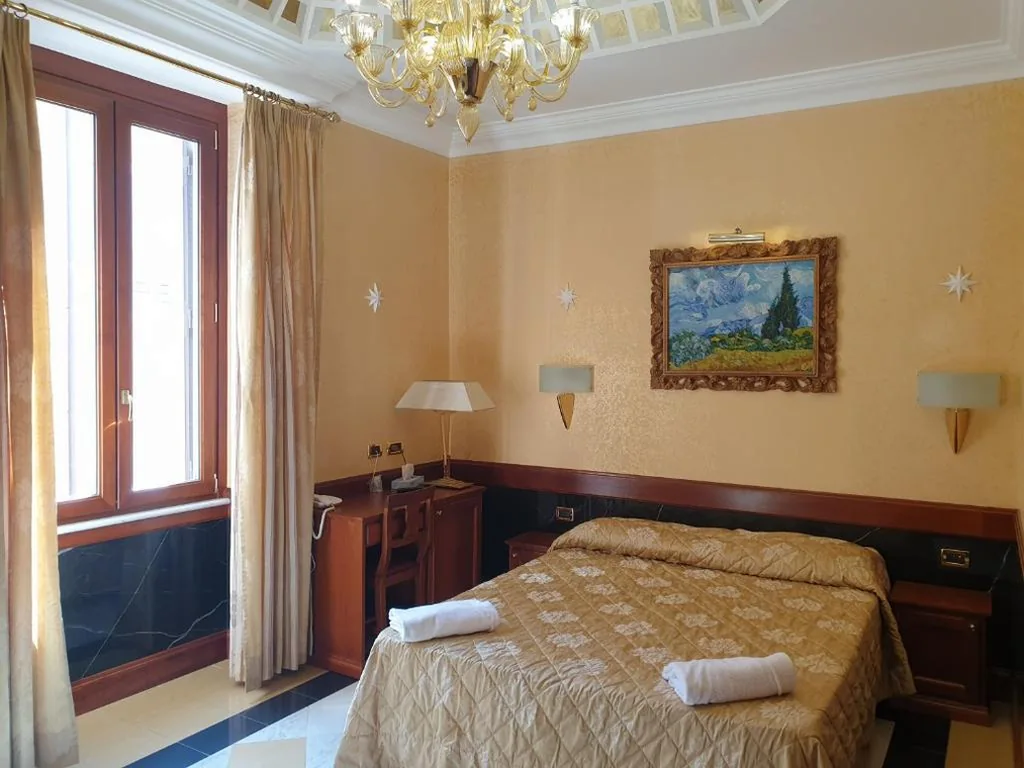 Camera Tripla — Hotel Bolivar