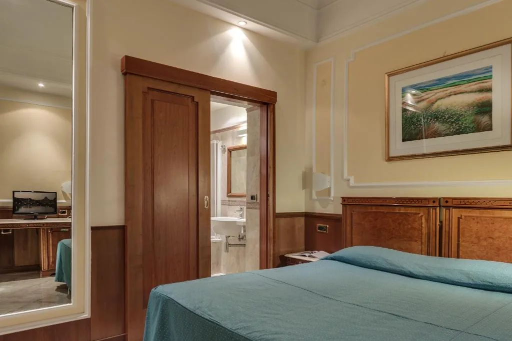 Triple Room — Hotel Borromeo