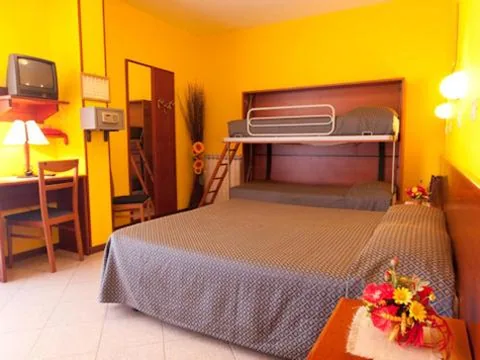 Triple Room — Hotel Capri
