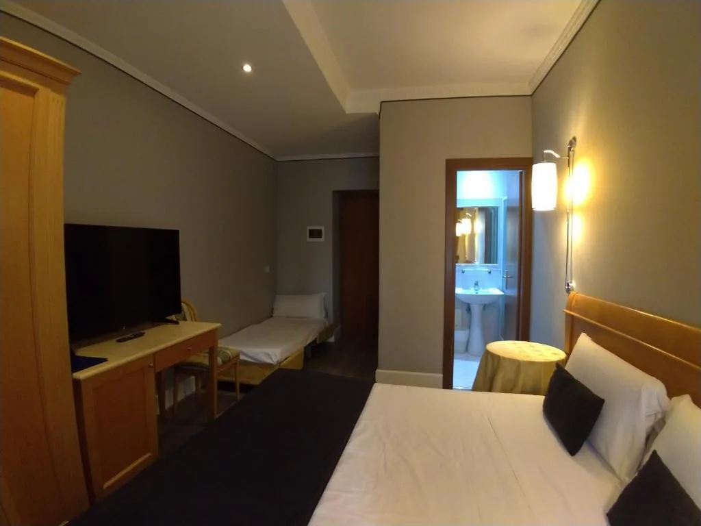 Camera Tripla — Hotel dei Quiriti