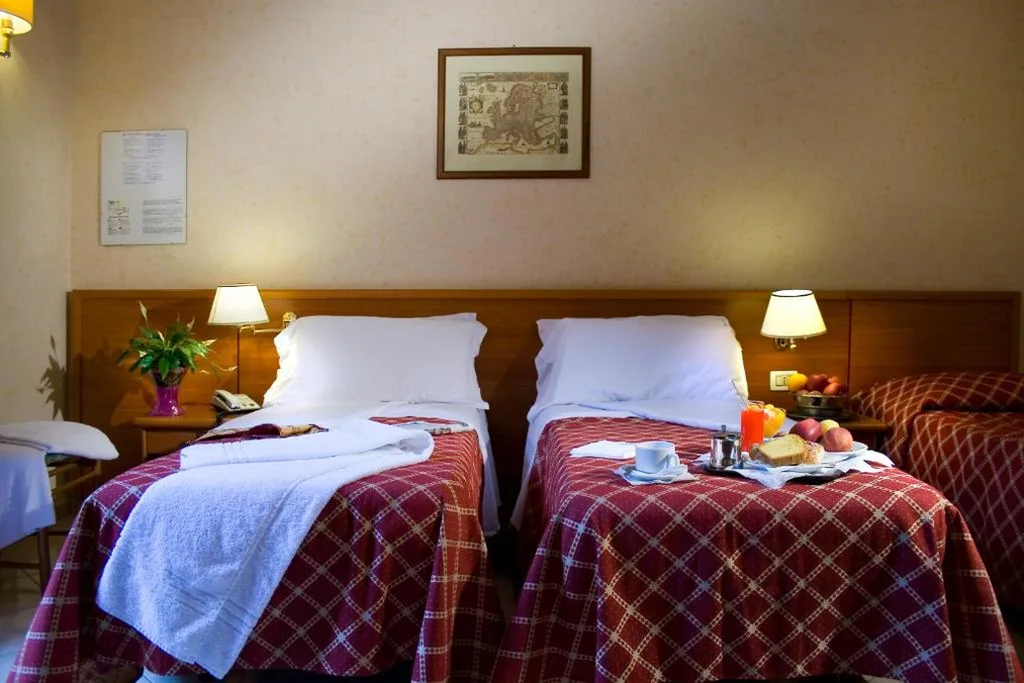 Camera Tripla — Hotel Delle Muse