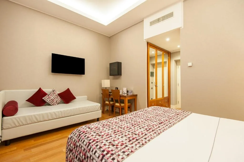 Triple Room — Hotel Delle Nazioni
