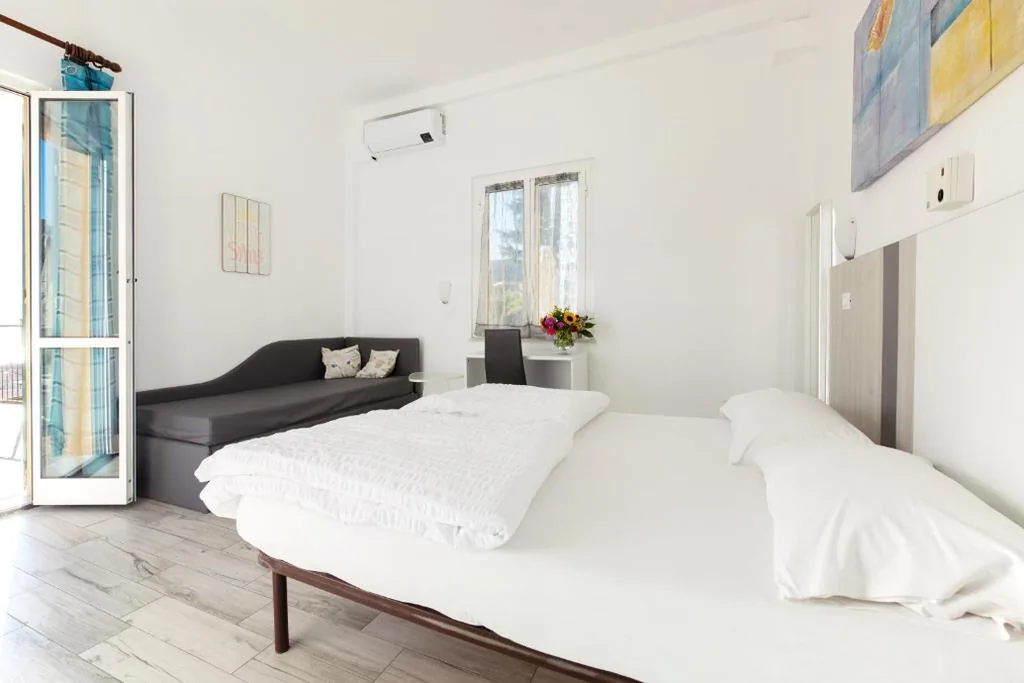 Camera Tripla — Hotel Deutsche Familien