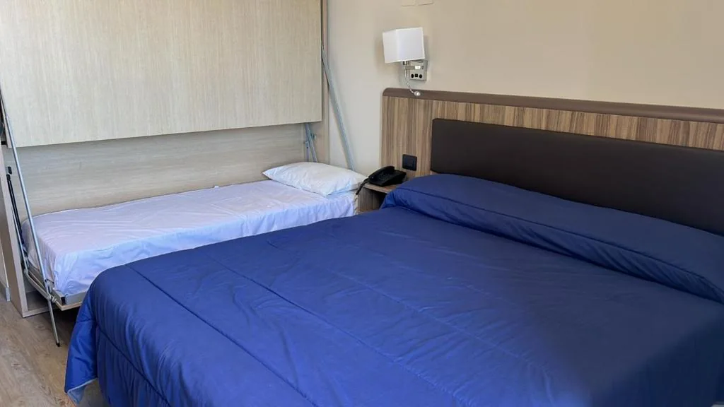 Camera Tripla — Hotel Esperia