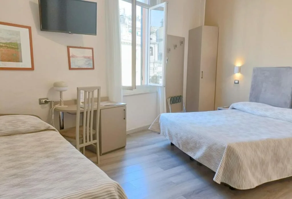 Triple Room — Hotel Helvetia
