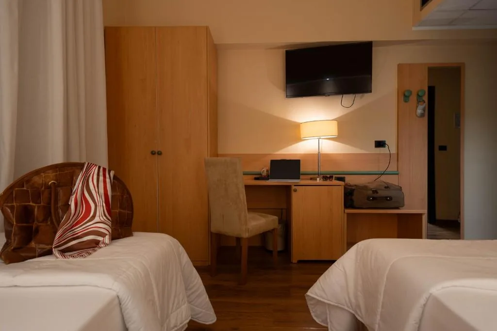 Triple Room — Hotel Iris