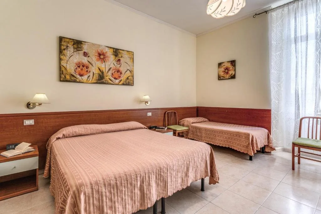 Camera Tripla — Hotel Katty