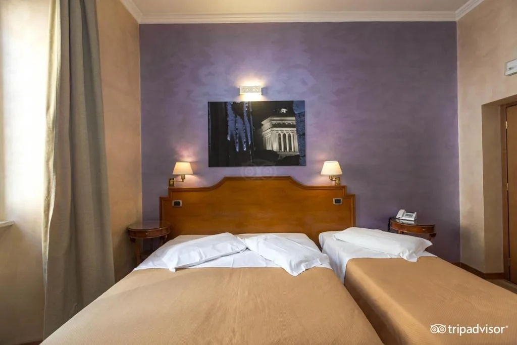 Triple Room — Hotel Kent