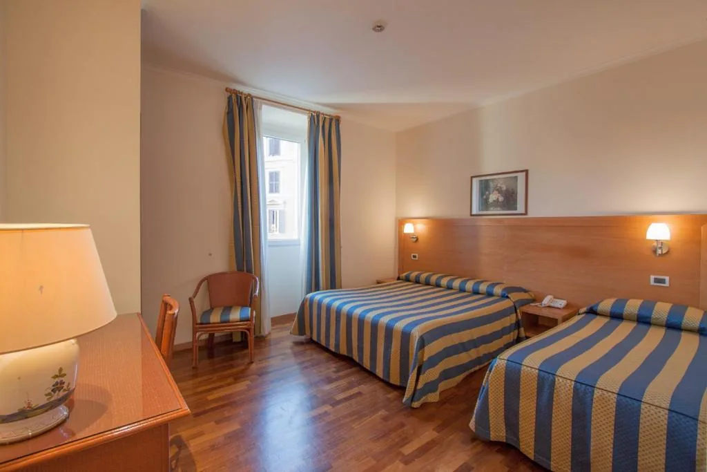 Camera Tripla — Hotel Laurentia