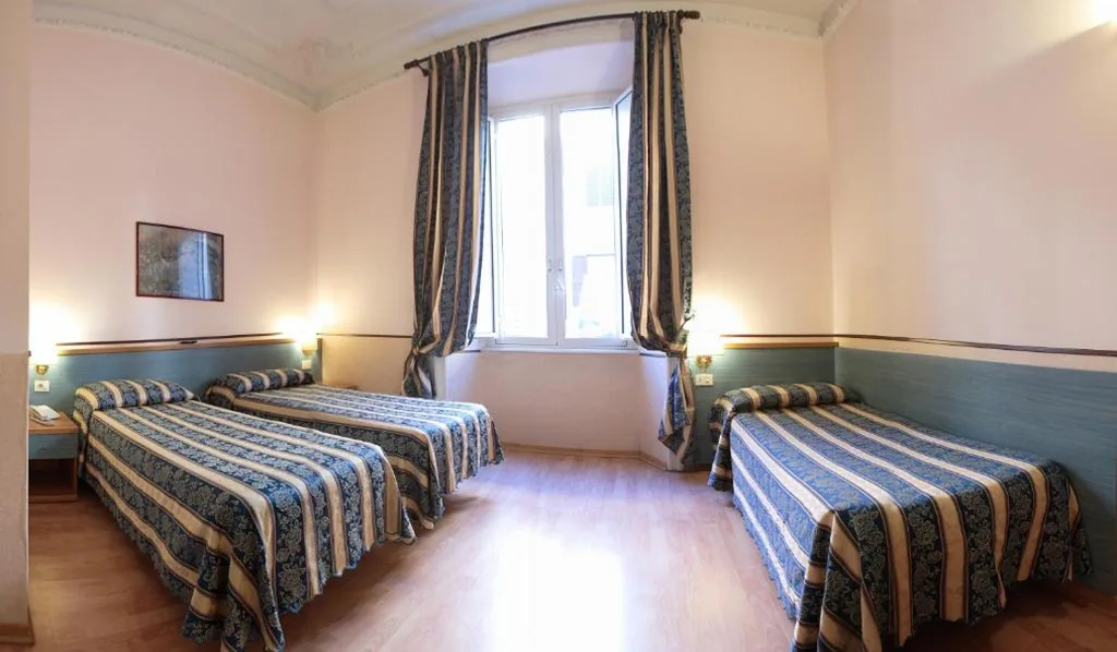 Triple Room — Hotel Lazzari