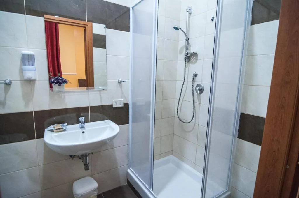 Triple Room — Hotel Leone