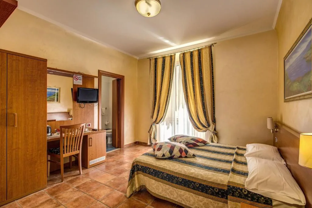Camera Tripla — Hotel Maryelen