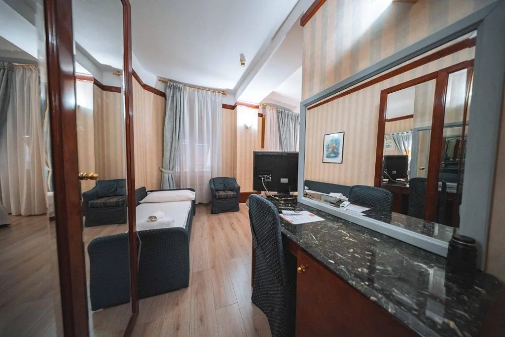 Camera Tripla — Hotel Miro’