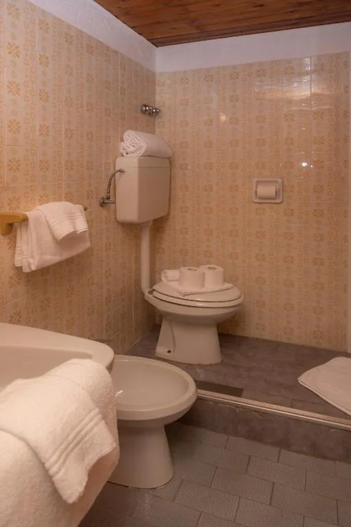 Triple Room — Hotel Monte Triplex