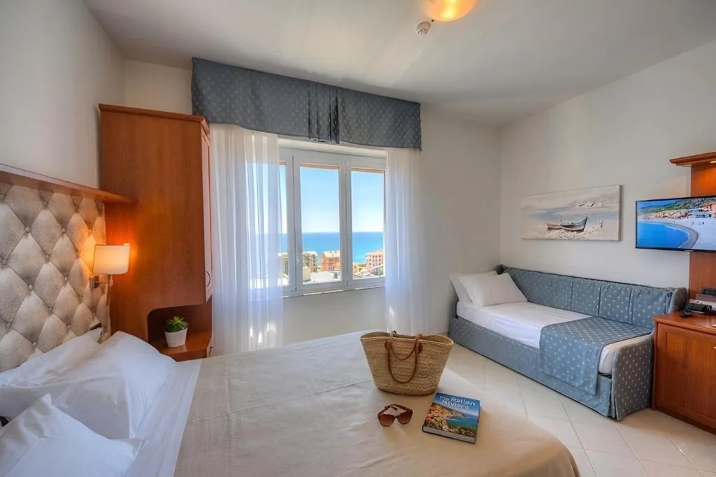 Triple Room — Hotel Noris