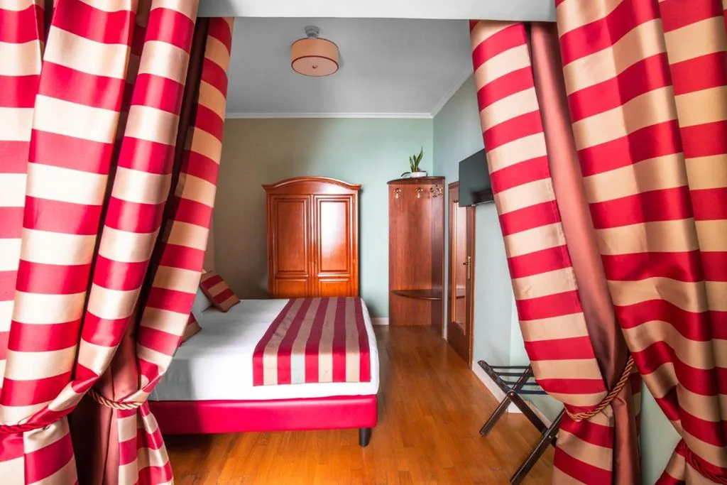 Triple Room — Hotel Piazza Di Spagna