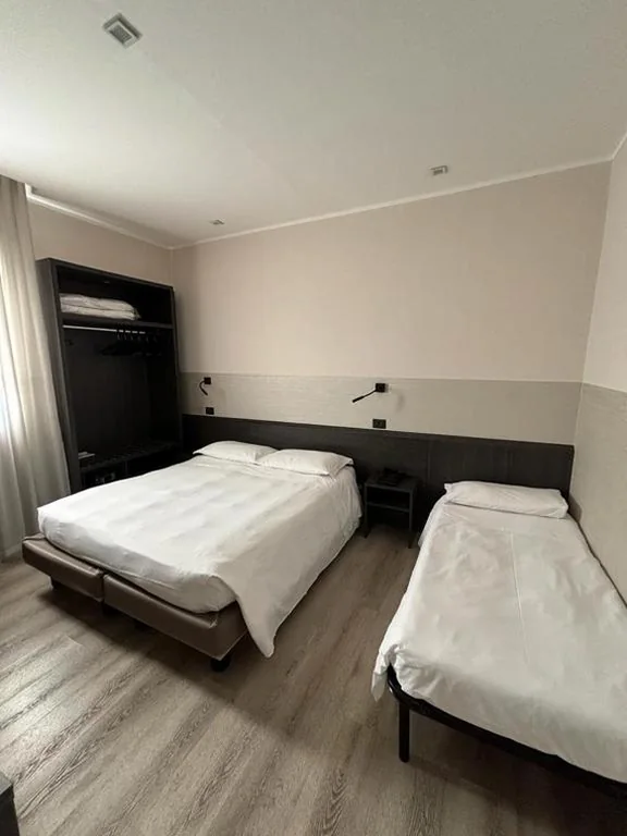 Triple Room — Hotel Plaza