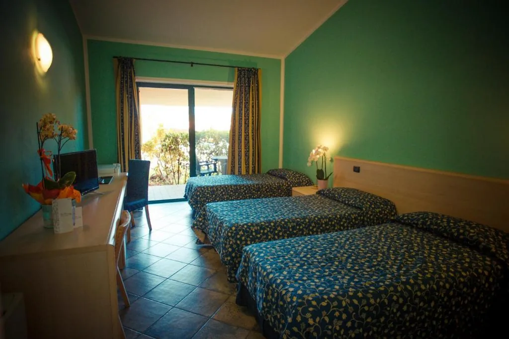 Triple Room — Hotel Ristorante La Perla