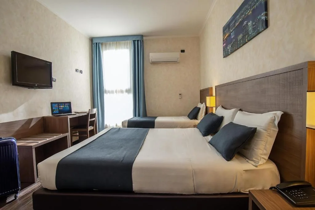 Camera Tripla — Hotel Roma Sud
