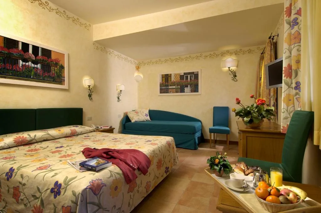Camera Tripla — Hotel Santa Maria