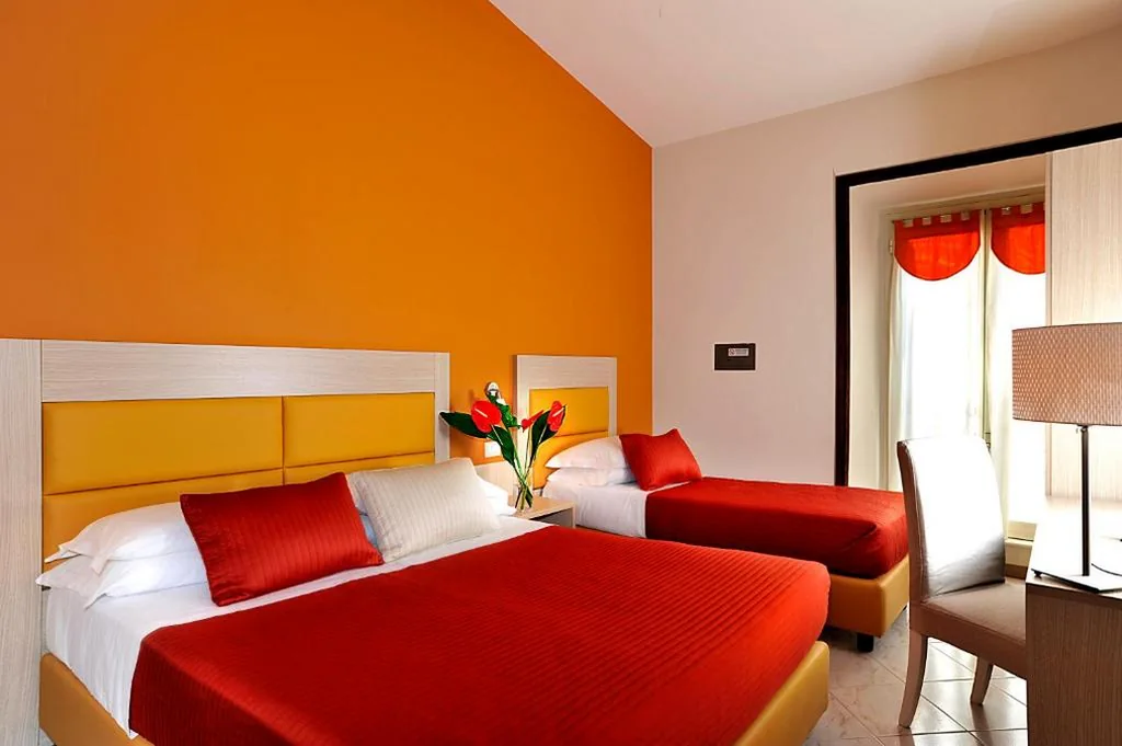 Camera Tripla — Hotel Scott House