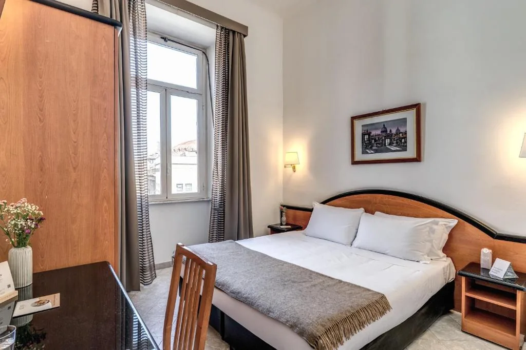 Camera Tripla — Hotel Sonya