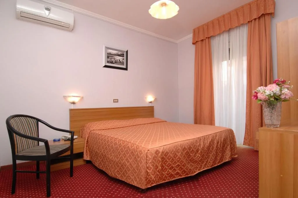 Camera Tripla — Hotel Sorriso
