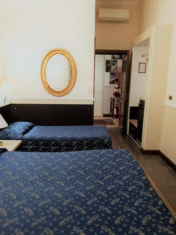 Camera Tripla — Hotel Sweet Home