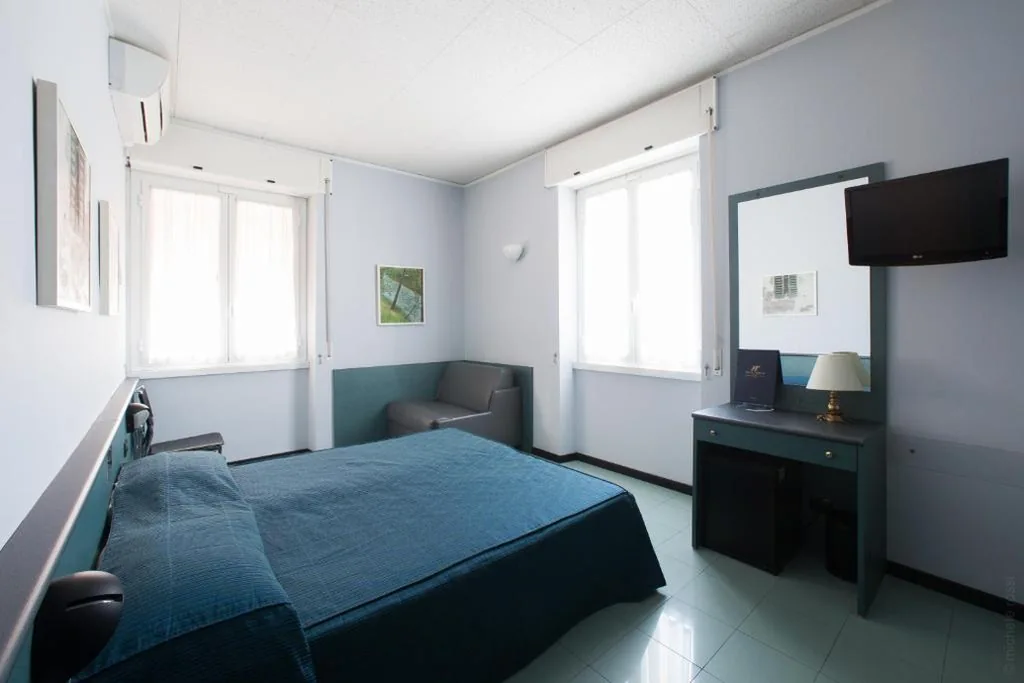 Triple Room — Hotel Tirreno