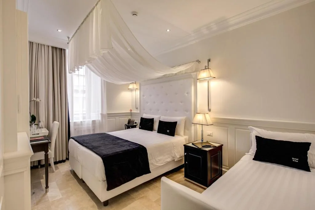 Camera Tripla — Hotel Tito