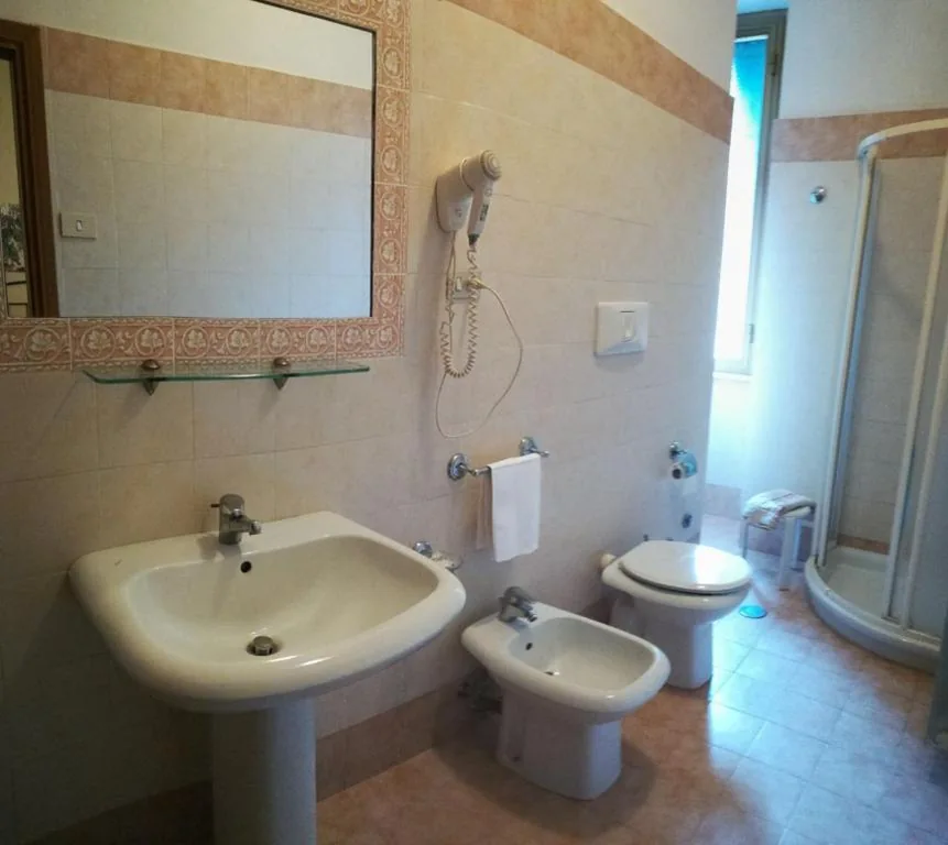 Camera Tripla — Hotel Universo