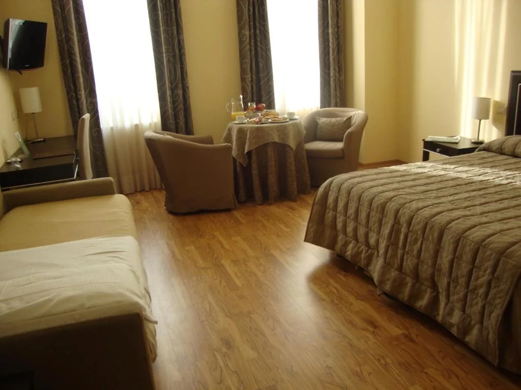 Triple Room — Hotel Villa Cinzia
